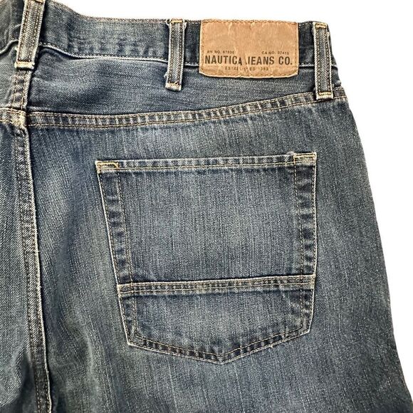 Nautica ~ Men’s relaxed denim jeans ~ size 38/30 - Picture 3 of 9